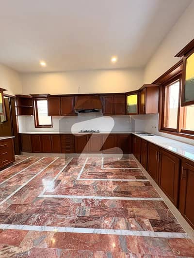 500 Yard West Open House for Rent Ideal Living