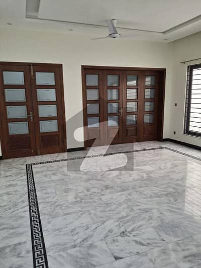 جی ۔ 9/1 جی ۔ 9,اسلام آباد میں 3 کمروں کا 14 مرلہ بالائی پورشن 2.2 لاکھ میں کرایہ پر دستیاب ہے۔