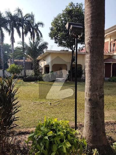 8 Kanal Bangalow For Sale