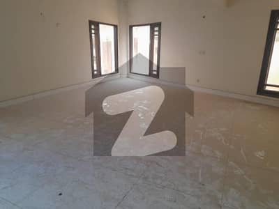 شاہراہِ فیصل کراچی میں 11 مرلہ دفتر 4.5 لاکھ میں کرایہ پر دستیاب ہے۔