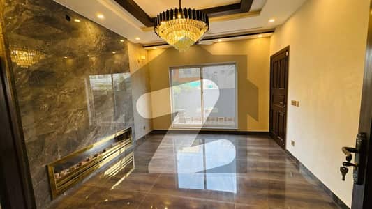 10 Marla Like New House In Sector C , Bahria Town Lahore 10 Marla Like New House In Sector C , Bahria Town Lahore