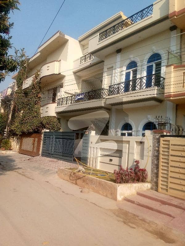 سوان گارڈن اسلام آباد میں 5 کمروں کا 6 مرلہ مکان 3.15 کروڑ میں برائے فروخت۔