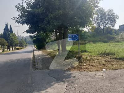 نیول اینکریج - بلاک ایف نیول اینکریج,اسلام آباد میں 1 کنال رہائشی پلاٹ 2.5 کروڑ میں برائے فروخت۔