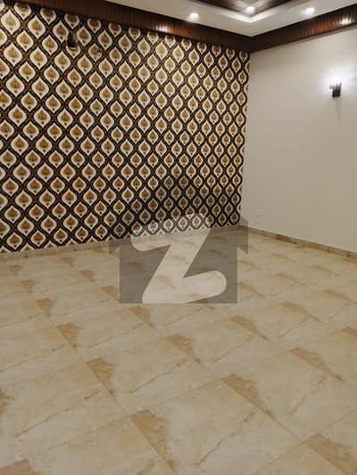 10 Marla Beautiful Lower Portion For Rent in Parkview City Lahore
