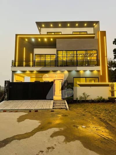 Ideally Located Prime Location House Of 7 Marla Is Available For sale In Multan Ideally Located Prime Location House Of 7 Marla Is Available For sale In Multan