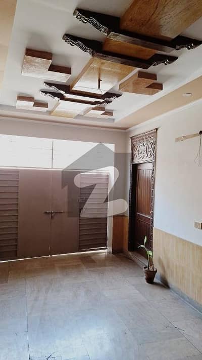 جوہر ٹاؤن فیز 2 - بلاک ایچ3 جوہر ٹاؤن فیز 2,جوہر ٹاؤن,لاہور میں 5 کمروں کا 12 مرلہ مکان 1.8 لاکھ میں کرایہ پر دستیاب ہے۔