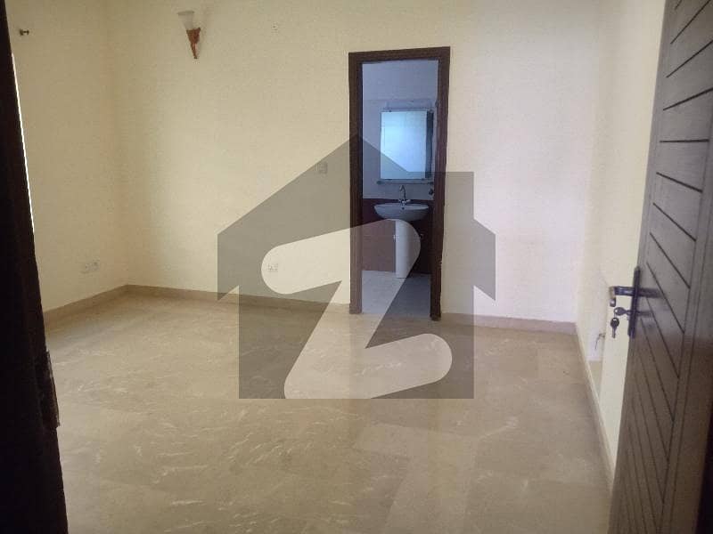 Upper Portion Sized 14 Marla Available In G-10 Upper Portion Sized 14 Marla Available In G-10