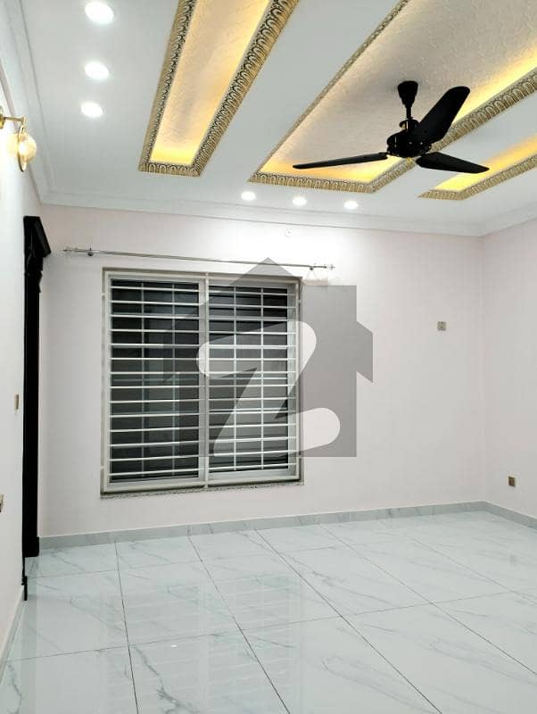 جی ۔ 13 اسلام آباد میں 7 کمروں کا 1 کنال مکان 15.5 کروڑ میں برائے فروخت۔