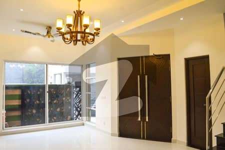 پارک ویو سٹی لاہور میں 4 کمروں کا 5 مرلہ مکان 75.0 ہزار میں کرایہ پر دستیاب ہے۔