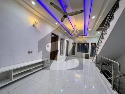 10 Marla House Brand New Upper Portion For Rent