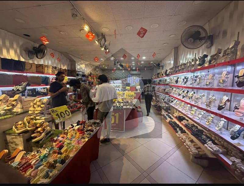 فورٹرس اسٹیڈیم کینٹ,لاہور میں 4 مرلہ دکان 3.0 کروڑ میں برائے فروخت۔ فورٹرس اسٹیڈیم کینٹ,لاہور میں 4 مرلہ دکان 3.0 کروڑ میں برائے فروخت۔