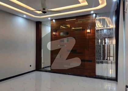 بحریہ ٹاؤن سیکٹر سی بحریہ ٹاؤن,لاہور میں 4 کمروں کا 8 مرلہ مکان 3.3 کروڑ میں برائے فروخت۔ بحریہ ٹاؤن سیکٹر سی بحریہ ٹاؤن,لاہور میں 4 کمروں کا 8 مرلہ مکان 3.3 کروڑ میں برائے فروخت۔