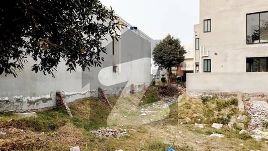 Low Budget Good Investment At Beautiful Location 5 Marla Plot For Sale