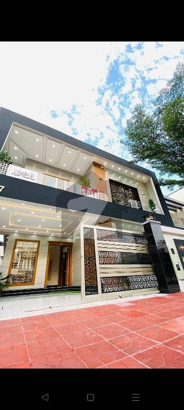 بحریہ ٹاؤن فیز 8 ۔ بلاک ڈی بحریہ ٹاؤن فیز 8,بحریہ ٹاؤن راولپنڈی,راولپنڈی میں 5 کمروں کا 12 مرلہ مکان 5.5 کروڑ میں برائے فروخت۔ بحریہ ٹاؤن فیز 8 ۔ بلاک ڈی بحریہ ٹاؤن فیز 8,بحریہ ٹاؤن راولپنڈی,راولپنڈی میں 5 کمروں کا 12 مرلہ مکان 5.5 کروڑ میں برائے فروخت۔