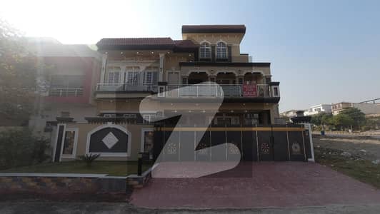 میڈیا ٹاؤن راولپنڈی میں 6 کمروں کا 10 مرلہ مکان 6.25 کروڑ میں برائے فروخت۔