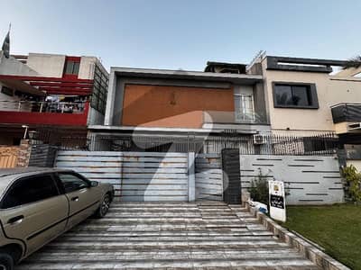 10 Marla Modern House for Sale FF Block, Citi Housing Gujranwala
