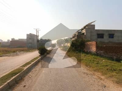 کاہنہ لاہور میں 2 مرلہ کمرشل پلاٹ 35.0 لاکھ میں برائے فروخت۔