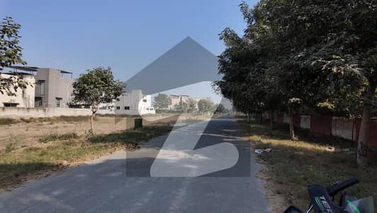 DHA PHASE 7 KANAL PLOT FOR SALE BLOCK R 442. NEAR DHA RAYA REASONABLE DEAL