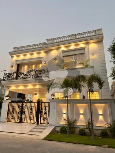 5-Marla Semi Furnished Corner Spanish Villa Near Park For Sale In DHA