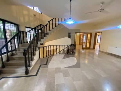 Prime Location Sun Facing 6 Bed Full House In F-7 For Rent