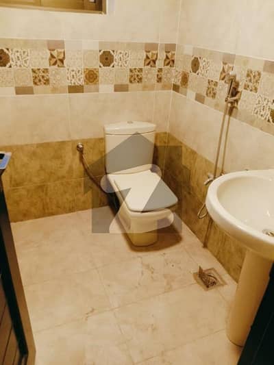 حیات آباد فیز 2 - جے3 حیات آباد فیز 2,حیات آباد,پشاور میں 8 کمروں کا 10 مرلہ مکان 4.1 کروڑ میں برائے فروخت۔ حیات آباد فیز 2 - جے3 حیات آباد فیز 2,حیات آباد,پشاور میں 8 کمروں کا 10 مرلہ مکان 4.1 کروڑ میں برائے فروخت۔