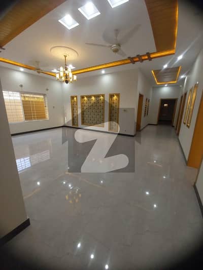 بنی گالہ اسلام آباد میں 6 کمروں کا 1 کنال مکان 2.0 لاکھ میں کرایہ پر دستیاب ہے۔