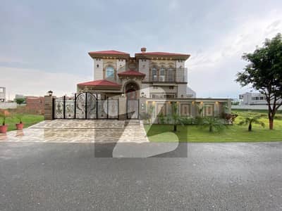 Beautiful 1 Kanal Family Home for Rent in DHA Lahore Beautiful 1 Kanal Family Home for Rent in DHA Lahore