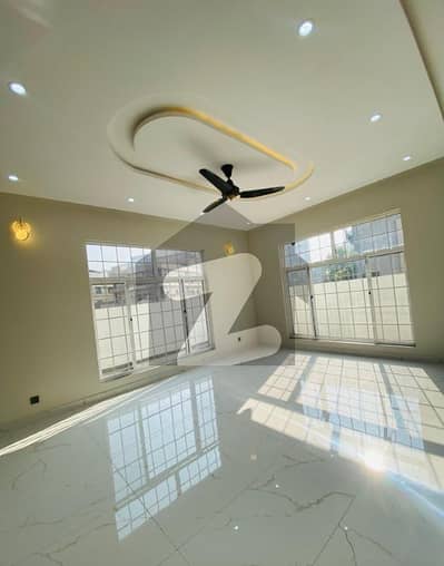 بحریہ ٹاؤن فیز 8 بحریہ ٹاؤن راولپنڈی,راولپنڈی میں 8 کمروں کا 1 کنال مکان 10.0 کروڑ میں برائے فروخت۔ بحریہ ٹاؤن فیز 8 بحریہ ٹاؤن راولپنڈی,راولپنڈی میں 8 کمروں کا 1 کنال مکان 10.0 کروڑ میں برائے فروخت۔