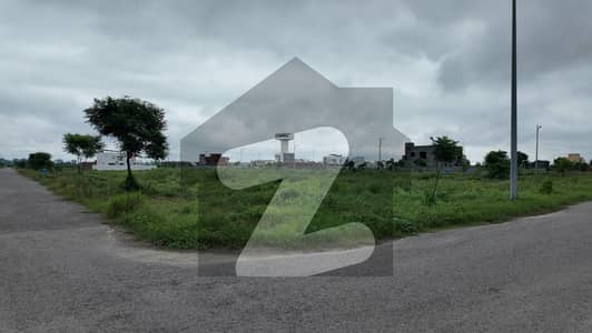 1 Kanal Pair At Main'S 100ft Back Close To Mosque And Park Possession Pair