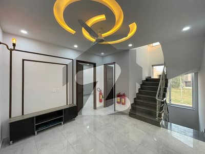 ڈی ایچ اے 9 ٹاؤن ڈیفنس (ڈی ایچ اے),لاہور میں 3 کمروں کا 5 مرلہ مکان 2.25 کروڑ میں برائے فروخت۔ ڈی ایچ اے 9 ٹاؤن ڈیفنس (ڈی ایچ اے),لاہور میں 3 کمروں کا 5 مرلہ مکان 2.25 کروڑ میں برائے فروخت۔