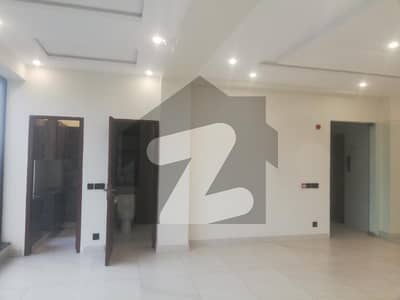 ڈی ایچ اے فیز 5 ڈیفنس (ڈی ایچ اے),لاہور میں 4 مرلہ Studio دفتر 90.0 ہزار میں کرایہ پر دستیاب ہے۔