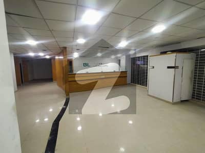 ڈی ایچ اے فیز 5 ڈی ایچ اے ڈیفینس,کراچی میں 1 کنال دفتر 25.0 لاکھ میں کرایہ پر دستیاب ہے۔