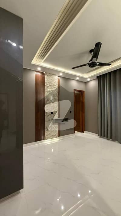 10 Marla Brand New House Available For Rent In Central Park Good Location