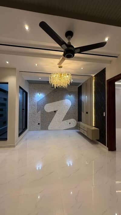 10 Marla Brand New House Available For Rent In Central Park Good Location 10 Marla Brand New House Available For Rent In Central Park Good Location