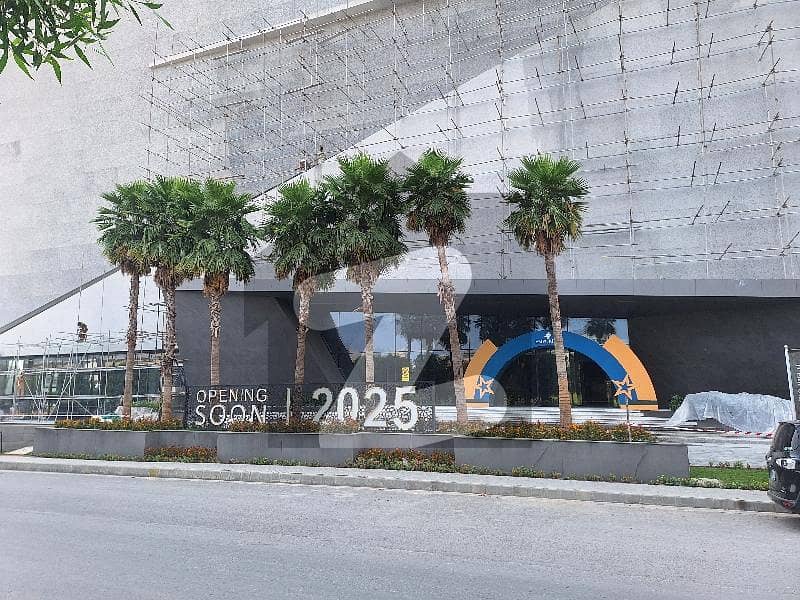 Shops Pair Ground floor