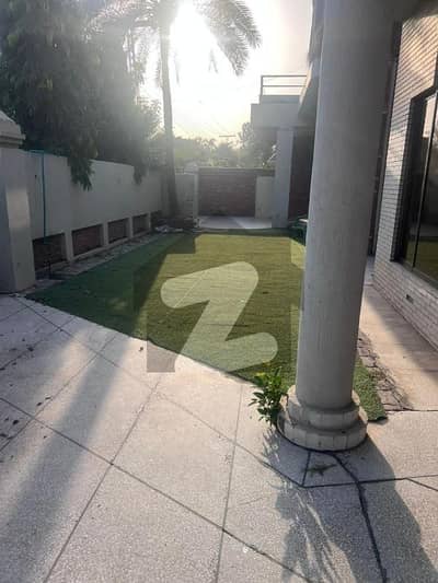 ٹیک سوسائٹی لاہور میں 6 کمروں کا 1 کنال مکان 8.5 کروڑ میں برائے فروخت۔