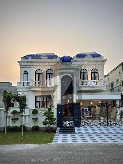 ڈی ایچ اے فیز 7 ڈیفنس (ڈی ایچ اے),لاہور میں 5 کمروں کا 1 کنال مکان 2.95 لاکھ میں کرایہ پر دستیاب ہے۔