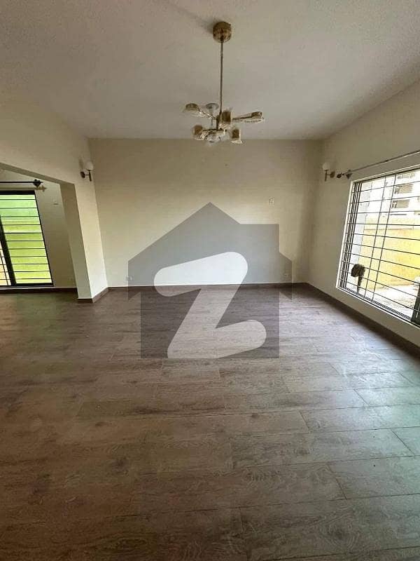 Metropolis 3 bed dd flat available for sale