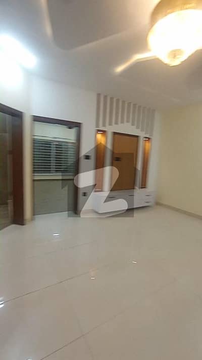 ٹاپ سٹی 1 اسلام آباد میں 6 کمروں کا 10 مرلہ مکان 1.25 لاکھ میں کرایہ پر دستیاب ہے۔