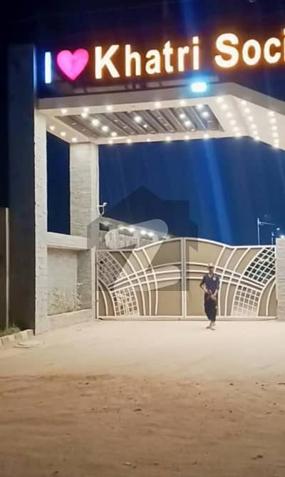 120 Yards Available For Sale / Transfer / West Open , East Open / Khatri Society Near Jamali Pull