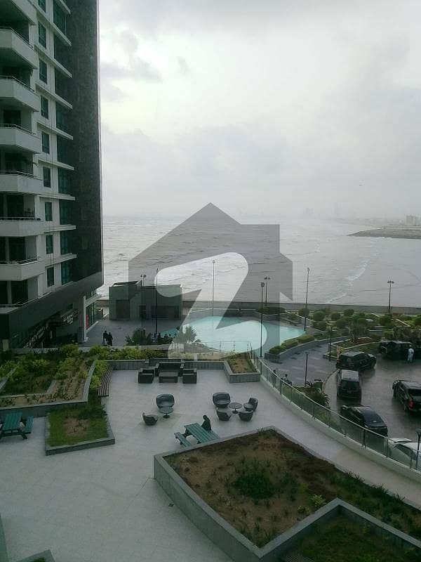 4-Beds Luxurious Apartment Available For Rent 4-Beds Luxurious Apartment Available For Rent