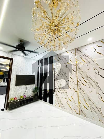 بحریہ ٹاؤن فیز 8 بحریہ ٹاؤن راولپنڈی,راولپنڈی میں 3 کمروں کا 5 مرلہ مکان 1.95 کروڑ میں برائے فروخت۔ بحریہ ٹاؤن فیز 8 بحریہ ٹاؤن راولپنڈی,راولپنڈی میں 3 کمروں کا 5 مرلہ مکان 1.95 کروڑ میں برائے فروخت۔