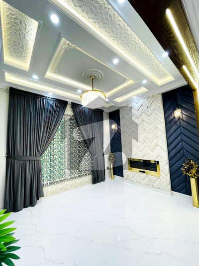 بحریہ ٹاؤن فیز 8 بحریہ ٹاؤن راولپنڈی,راولپنڈی میں 3 کمروں کا 5 مرلہ مکان 1.95 کروڑ میں برائے فروخت۔ بحریہ ٹاؤن فیز 8 بحریہ ٹاؤن راولپنڈی,راولپنڈی میں 3 کمروں کا 5 مرلہ مکان 1.95 کروڑ میں برائے فروخت۔