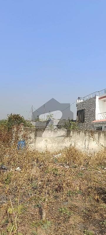 Chak Shahzad Farm House Land 1kanal Possession Registry /Transfer Clear Land For Sale Demand 6 Crore