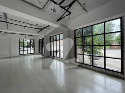 ایف ۔ 6 اسلام آباد میں 1 کنال عمارت 25.0 لاکھ میں کرایہ پر دستیاب ہے۔