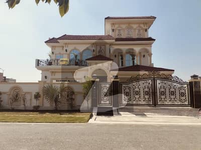 B block 1 kanal New brand luxury house available for sale B block 1 kanal New brand luxury house available for sale