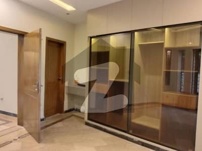 ای ۔ 11/4 ای ۔ 11,اسلام آباد میں 4 کمروں کا 10 مرلہ مکان 2.0 لاکھ میں کرایہ پر دستیاب ہے۔