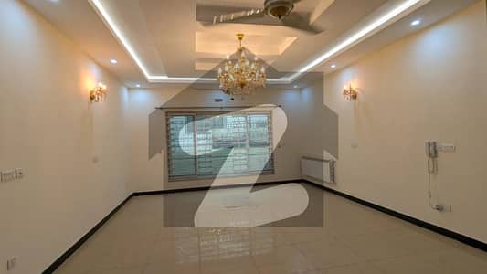 FOR RENT Fully Renovated Triple Storey House Available in F-7/1