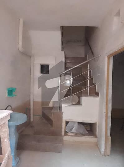 بھٹہ چوک لاہور میں 2 کمروں کا 2 مرلہ مکان 32.0 ہزار میں کرایہ پر دستیاب ہے۔