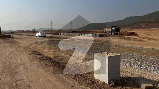 مارگلہ انکلیو مارگلہ ایونیو,اسلام آباد میں 1 کنال رہائشی پلاٹ 5.08 کروڑ میں برائے فروخت۔